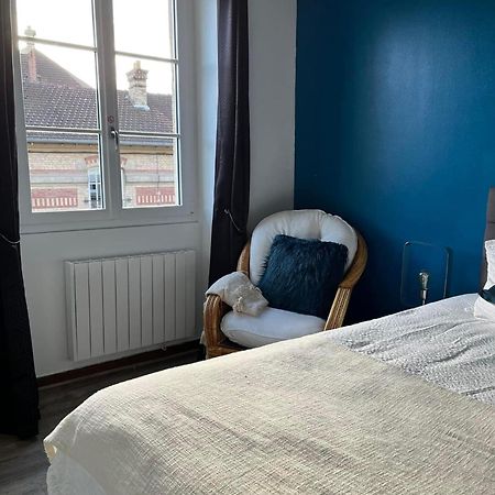 Le Relais D'Eugenie En Hyper Centre-Ville Compiegne Exterior photo