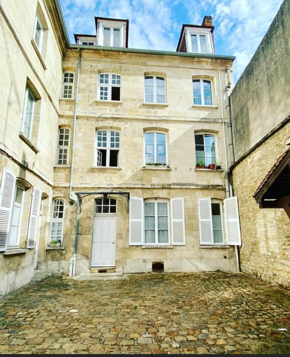 Le Relais D'Eugenie En Hyper Centre-Ville Compiegne Exterior photo